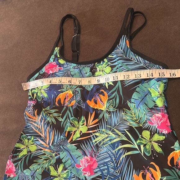 Women’s Black Floral Tankini Two Piece Swimsuit Boy Short Bottoms Size 10 NEW - Picture 5 of 11
